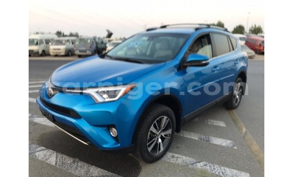 Buy Import Toyota Ade Blue Truck in Import - Dubai in Agadez Buy Import Toyota Ade Blue Truck in Import - Dubai in Agadez