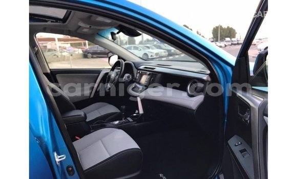 Buy Import Toyota Ade Blue Truck in Import - Dubai in Agadez Buy Import Toyota Ade Blue Truck in Import - Dubai in Agadez