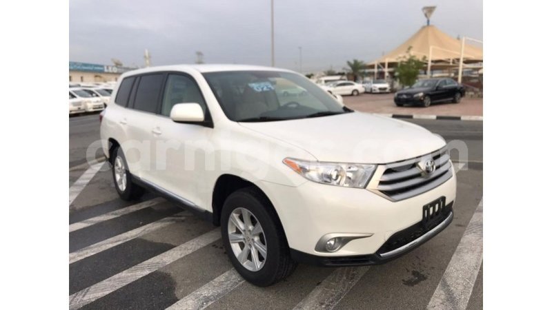 Big with watermark toyota highlander agadez import dubai 5205