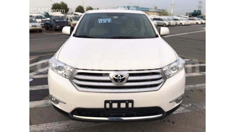 Big with watermark toyota highlander agadez import dubai 5205