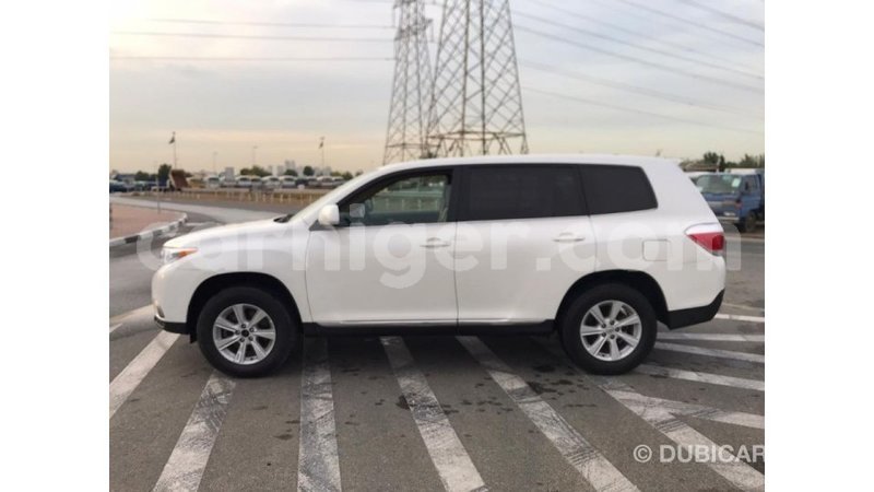 Big with watermark toyota highlander agadez import dubai 5205