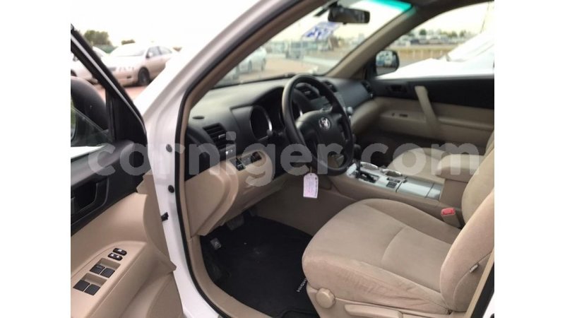 Big with watermark toyota highlander agadez import dubai 5205