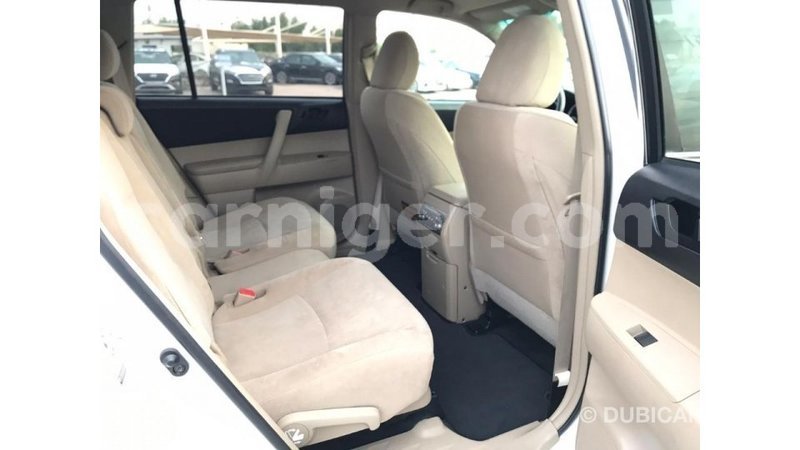 Big with watermark toyota highlander agadez import dubai 5205