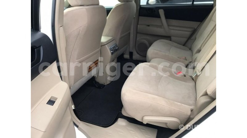 Big with watermark toyota highlander agadez import dubai 5205