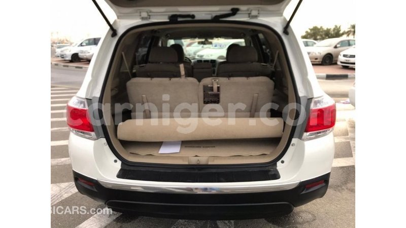 Big with watermark toyota highlander agadez import dubai 5205