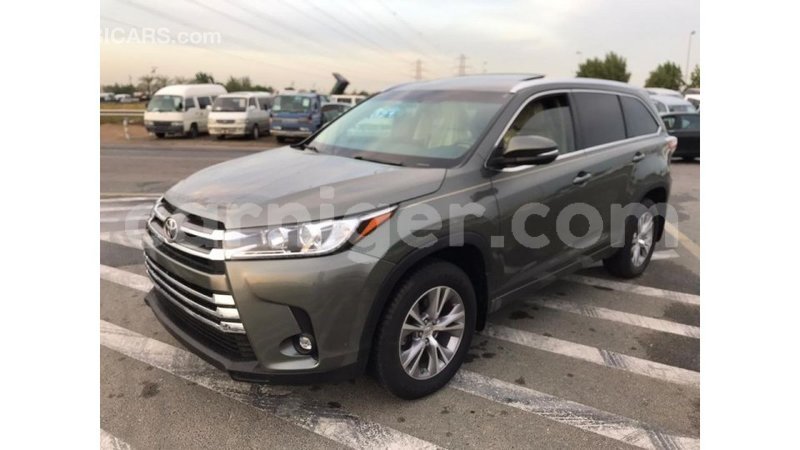 Big with watermark toyota highlander agadez import dubai 5206