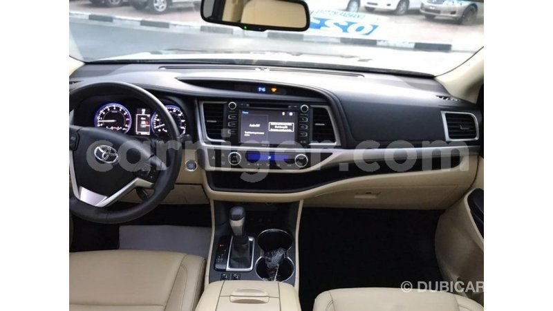 Big with watermark toyota highlander agadez import dubai 5206