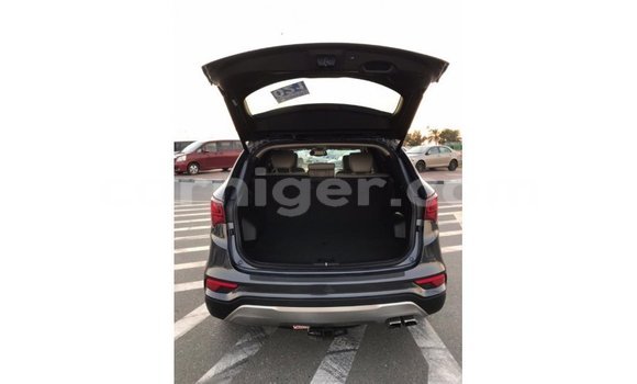 Buy Import Hyundai Santa Fe Black Car in Import - Dubai in Agadez Buy Import Hyundai Santa Fe Black Car in Import - Dubai in Agadez