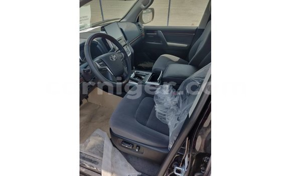 Buy Import Toyota Land Cruiser Other Truck in Import - Dubai in Agadez Buy Import Toyota Land Cruiser Other Truck in Import - Dubai in Agadez