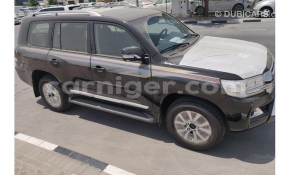Buy Import Toyota Land Cruiser Other Truck in Import - Dubai in Agadez Buy Import Toyota Land Cruiser Other Truck in Import - Dubai in Agadez
