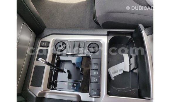 Buy Import Toyota Land Cruiser Other Truck in Import - Dubai in Agadez Buy Import Toyota Land Cruiser Other Truck in Import - Dubai in Agadez