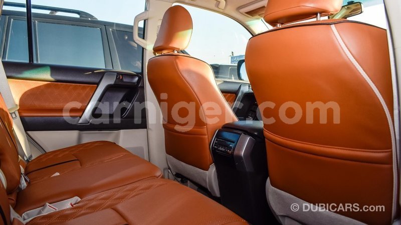 Big with watermark toyota prado agadez import dubai 5212