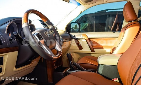 Sayi Imported Toyota Prado White Mota in Import - Dubai a Agadez Sayi Imported Toyota Prado White Mota in Import - Dubai a Agadez