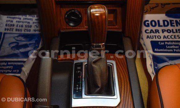 Sayi Imported Toyota Prado White Mota in Import - Dubai a Agadez Sayi Imported Toyota Prado White Mota in Import - Dubai a Agadez