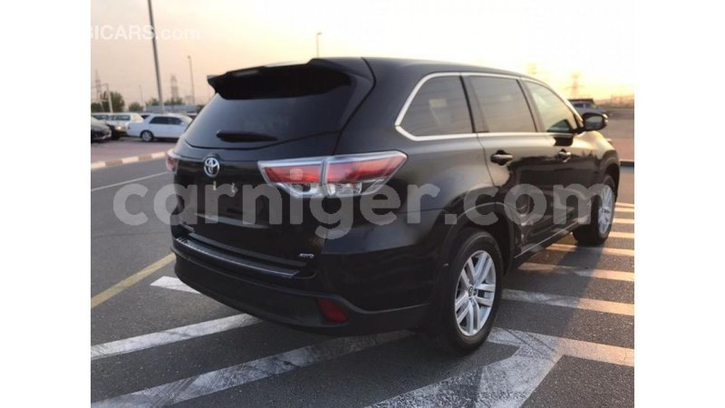 Big with watermark toyota highlander agadez import dubai 5226