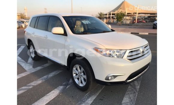 Acheter Import Voiture Toyota Highlander Blanc à Import - Dubai, Agadez Acheter Import Voiture Toyota Highlander Blanc à Import - Dubai, Agadez