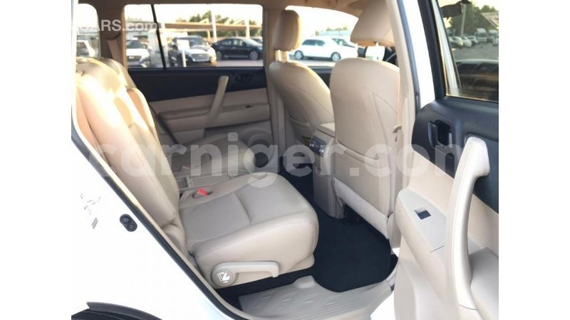 Big with watermark toyota highlander agadez import dubai 5230