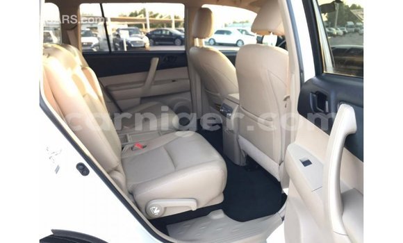 Acheter Import Voiture Toyota Highlander Blanc à Import - Dubai, Agadez Acheter Import Voiture Toyota Highlander Blanc à Import - Dubai, Agadez