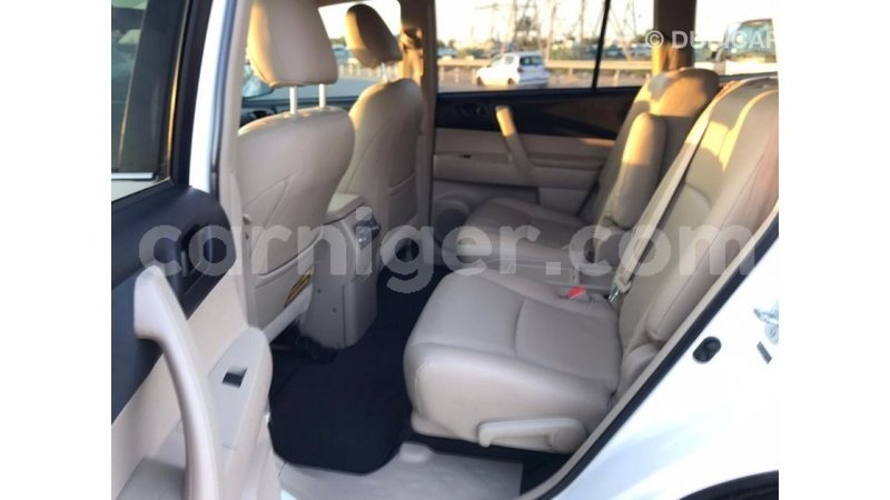 Big with watermark toyota highlander agadez import dubai 5230