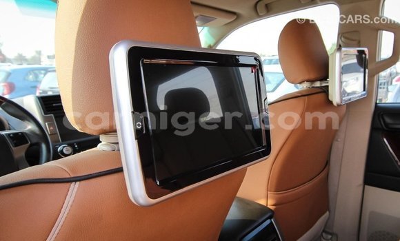 اشتري Imported Toyota Prado White سيارة في Import - Dubai في أغاديز اشتري Imported Toyota Prado White سيارة في Import - Dubai في أغاديز