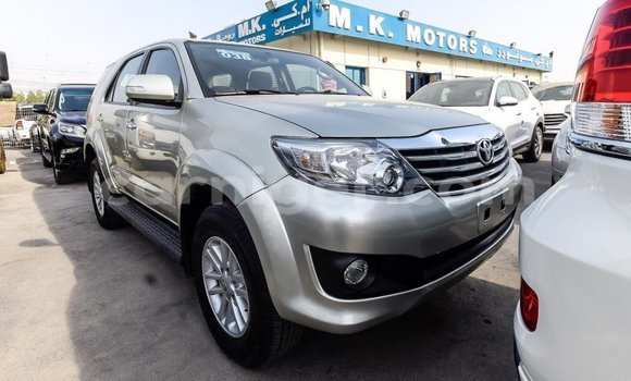 اشتري Imported Toyota Fortuner Other سيارة في Import - Dubai في أغاديز اشتري Imported Toyota Fortuner Other سيارة في Import - Dubai في أغاديز