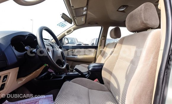 اشتري Imported Toyota Fortuner Other سيارة في Import - Dubai في أغاديز اشتري Imported Toyota Fortuner Other سيارة في Import - Dubai في أغاديز