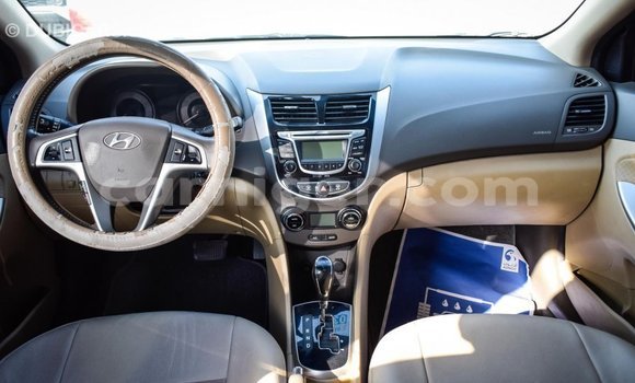 Acheter Import Voiture Hyundai Accent Marron à Import - Dubai, Agadez Acheter Import Voiture Hyundai Accent Marron à Import - Dubai, Agadez