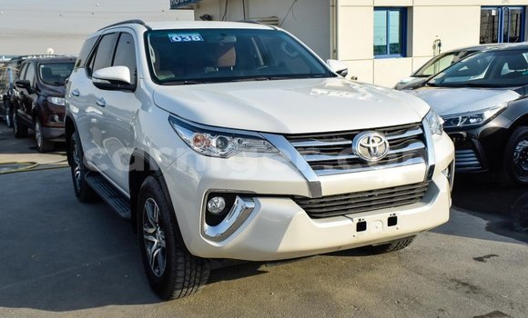 اشتري Imported Toyota Fortuner White سيارة في Import - Dubai في أغاديز اشتري Imported Toyota Fortuner White سيارة في Import - Dubai في أغاديز