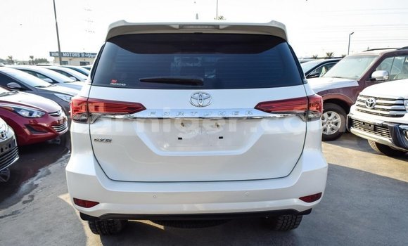 اشتري Imported Toyota Fortuner White سيارة في Import - Dubai في أغاديز اشتري Imported Toyota Fortuner White سيارة في Import - Dubai في أغاديز