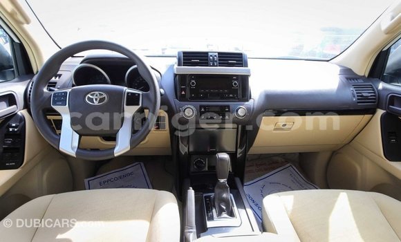 Acheter Import Voiture Toyota Prado Blanc à Import - Dubai, Agadez Acheter Import Voiture Toyota Prado Blanc à Import - Dubai, Agadez