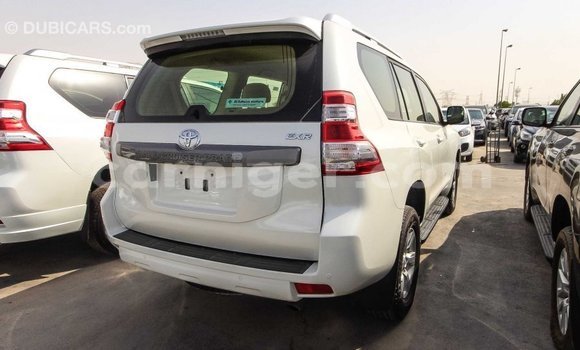 Acheter Import Voiture Toyota Prado Blanc à Import - Dubai, Agadez Acheter Import Voiture Toyota Prado Blanc à Import - Dubai, Agadez