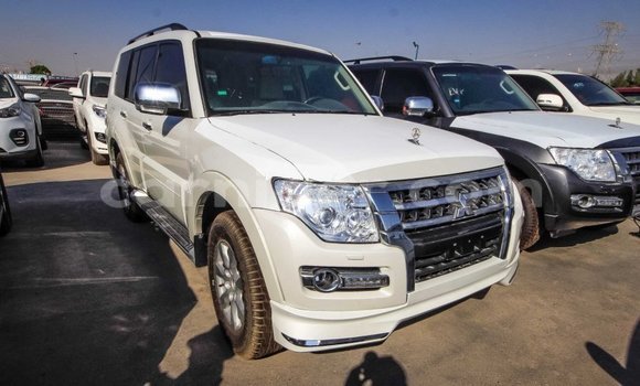 Buy Import Mitsubishi Pajero White Car in Import - Dubai in Agadez Buy Import Mitsubishi Pajero White Car in Import - Dubai in Agadez