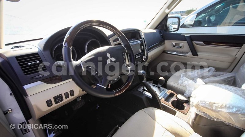 Big with watermark mitsubishi pajero agadez import dubai 5259