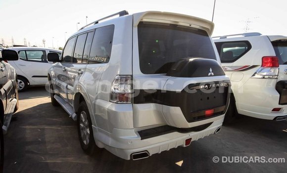 Buy Import Mitsubishi Pajero White Car in Import - Dubai in Agadez Buy Import Mitsubishi Pajero White Car in Import - Dubai in Agadez