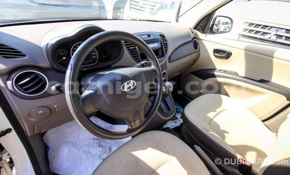 Sayi Imported Hyundai i10 White Mota in Import - Dubai a Agadez Sayi Imported Hyundai i10 White Mota in Import - Dubai a Agadez