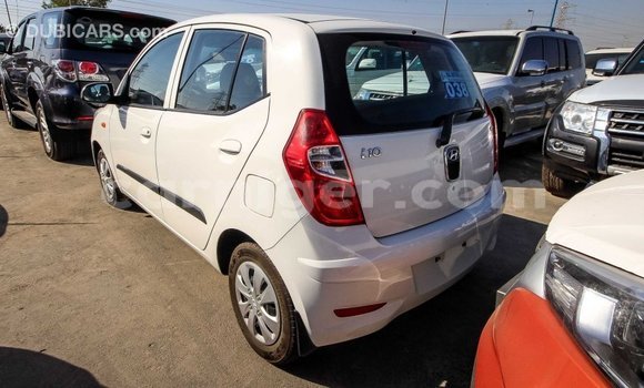 Sayi Imported Hyundai i10 White Mota in Import - Dubai a Agadez Sayi Imported Hyundai i10 White Mota in Import - Dubai a Agadez