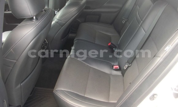 Buy Used Lexus GS White Car in Tillaberi in Tillaberi Buy Used Lexus GS White Car in Tillaberi in Tillaberi