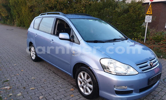 Buy Used Toyota Avensis Verso Blue Car in Keita in Tahoua Buy Used Toyota Avensis Verso Blue Car in Keita in Tahoua