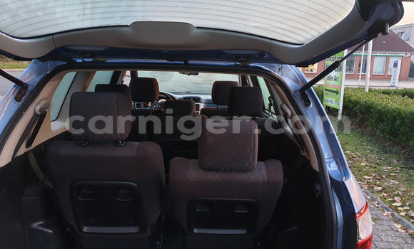 Buy Used Toyota Avensis Verso Blue Car in Keita in Tahoua Buy Used Toyota Avensis Verso Blue Car in Keita in Tahoua