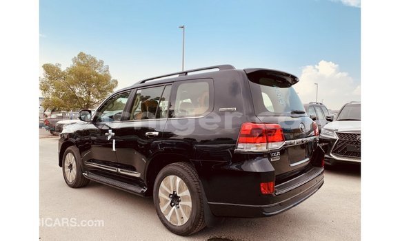 Buy Import Toyota Land Cruiser Black Truck in Import - Dubai in Agadez Buy Import Toyota Land Cruiser Black Truck in Import - Dubai in Agadez