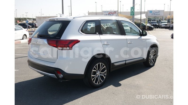 Big with watermark mitsubishi outlander agadez import dubai 5283