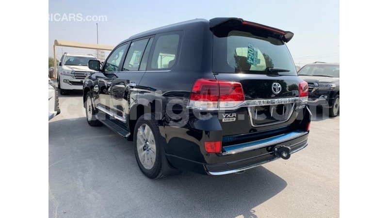 Big with watermark toyota land cruiser agadez import dubai 5286