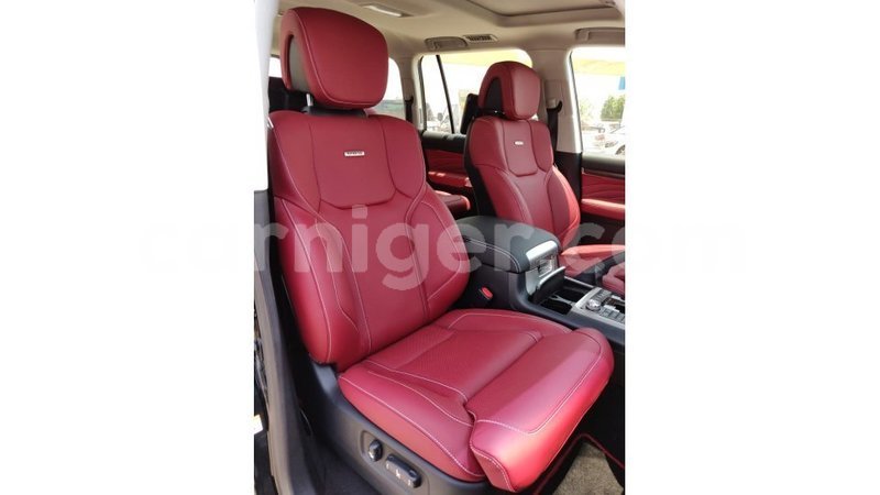 Big with watermark toyota land cruiser agadez import dubai 5286