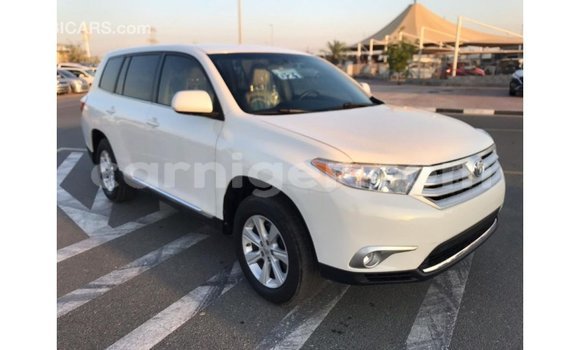Buy Import Toyota Highlander White Car in Import - Dubai in Agadez Buy Import Toyota Highlander White Car in Import - Dubai in Agadez