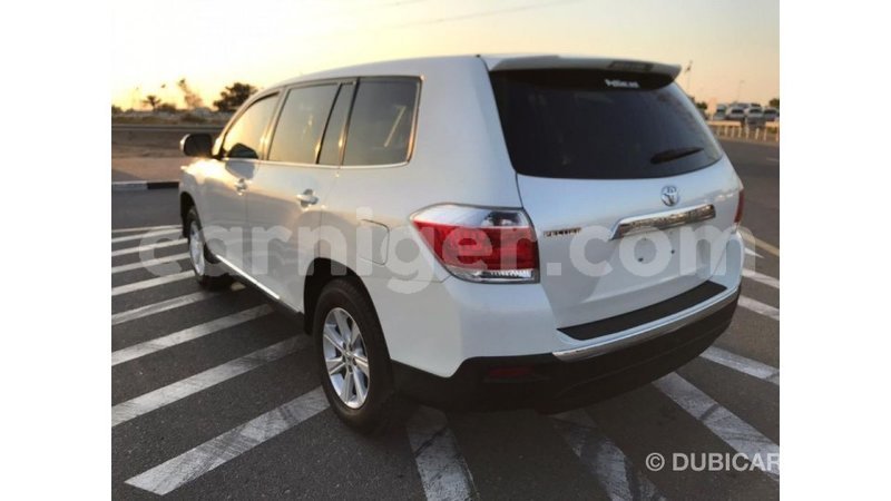 Big with watermark toyota highlander agadez import dubai 5287