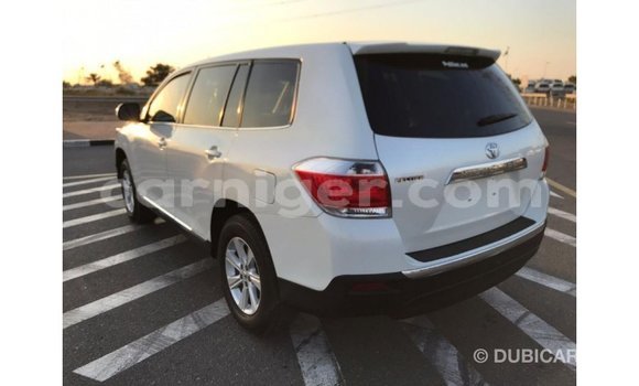 Buy Import Toyota Highlander White Car in Import - Dubai in Agadez Buy Import Toyota Highlander White Car in Import - Dubai in Agadez