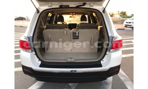 Buy Import Toyota Highlander White Car in Import - Dubai in Agadez Buy Import Toyota Highlander White Car in Import - Dubai in Agadez