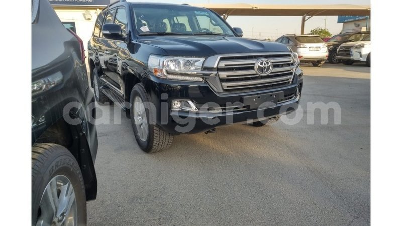 Big with watermark toyota land cruiser agadez import dubai 5289