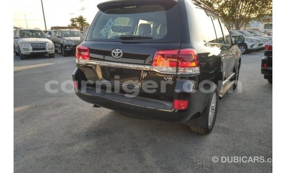 Buy Import Toyota Land Cruiser Black Truck in Import - Dubai in Agadez Buy Import Toyota Land Cruiser Black Truck in Import - Dubai in Agadez
