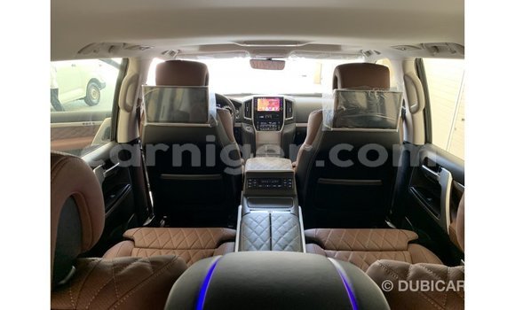 Buy Import Toyota Land Cruiser Black Truck in Import - Dubai in Agadez Buy Import Toyota Land Cruiser Black Truck in Import - Dubai in Agadez